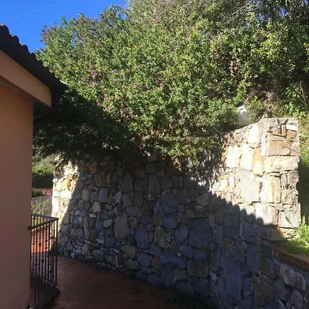 Oasi Di Pace Con Parcheggio. Diano San Pietro